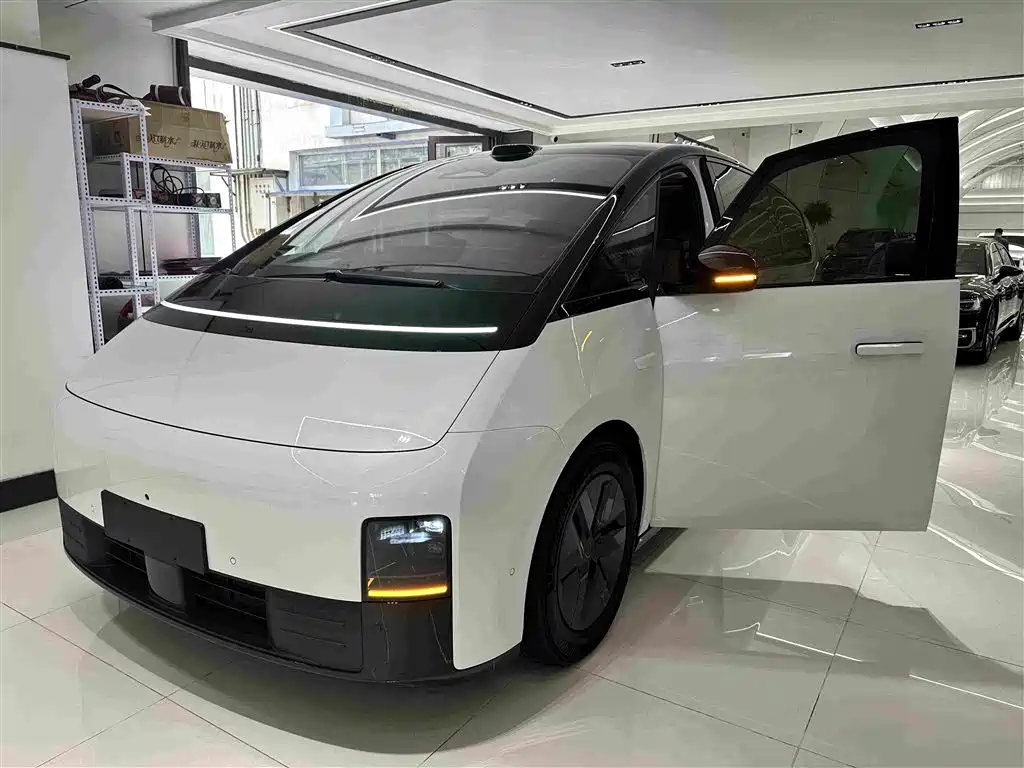 Li Auto Li MEGA — миниатюра 5