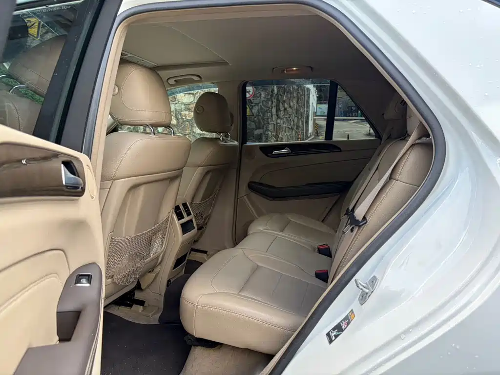 Mercedes-Benz M-Class — миниатюра 7