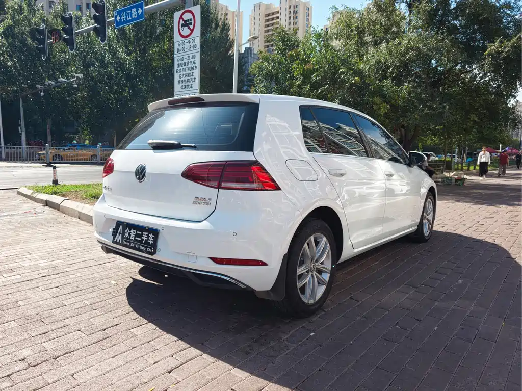 Volkswagen Golf — миниатюра 4