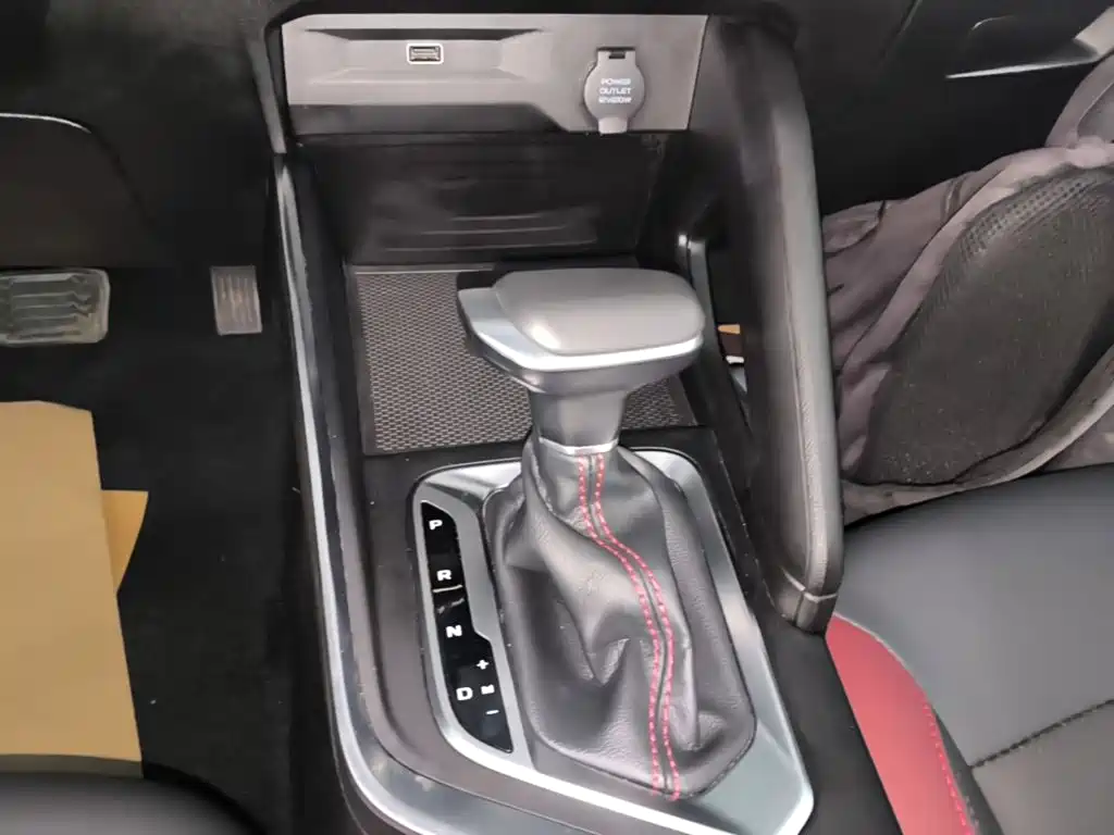 Geely Vision X3 — миниатюра 14