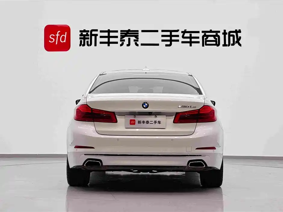BMW 5 Series New Energy — миниатюра 7