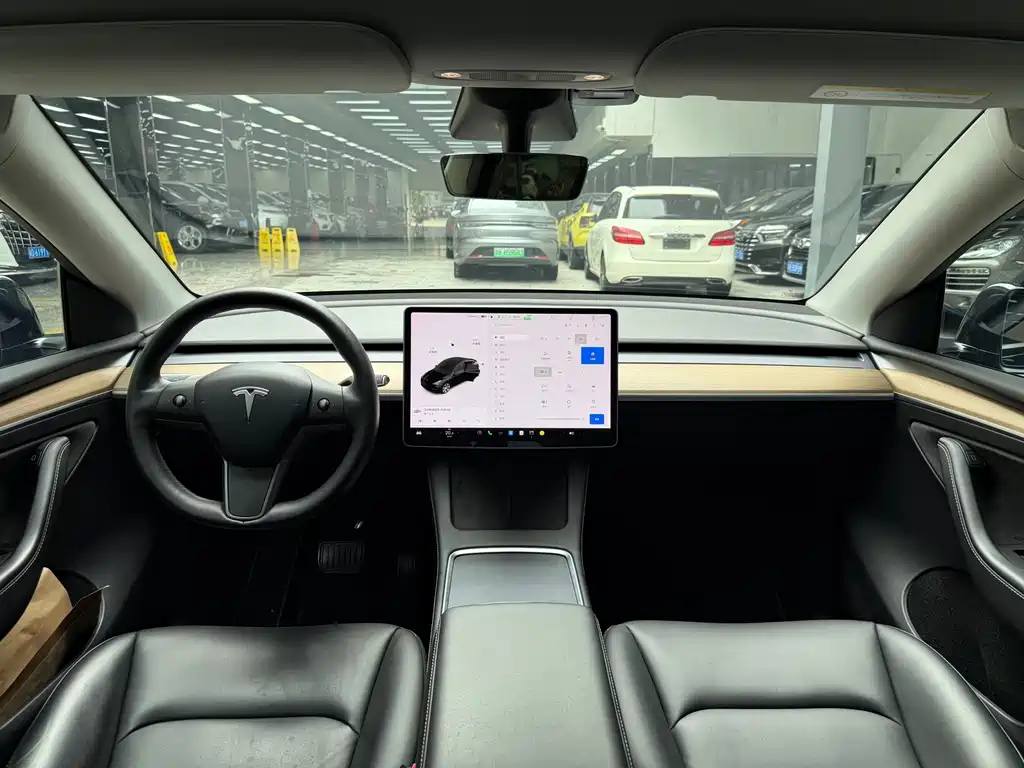 Tesla Model Y — фотографии объявления, Фото 9