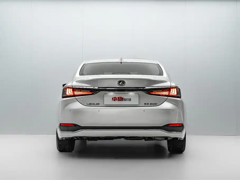 Lexus ES 2023 200