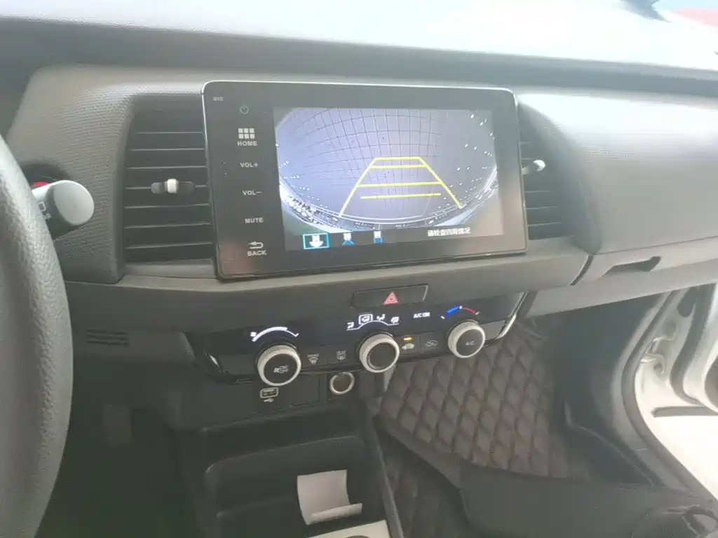 Honda Fit — миниатюра 13