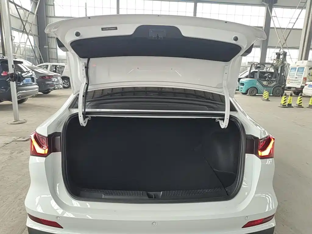 Roewe i5 — миниатюра 19
