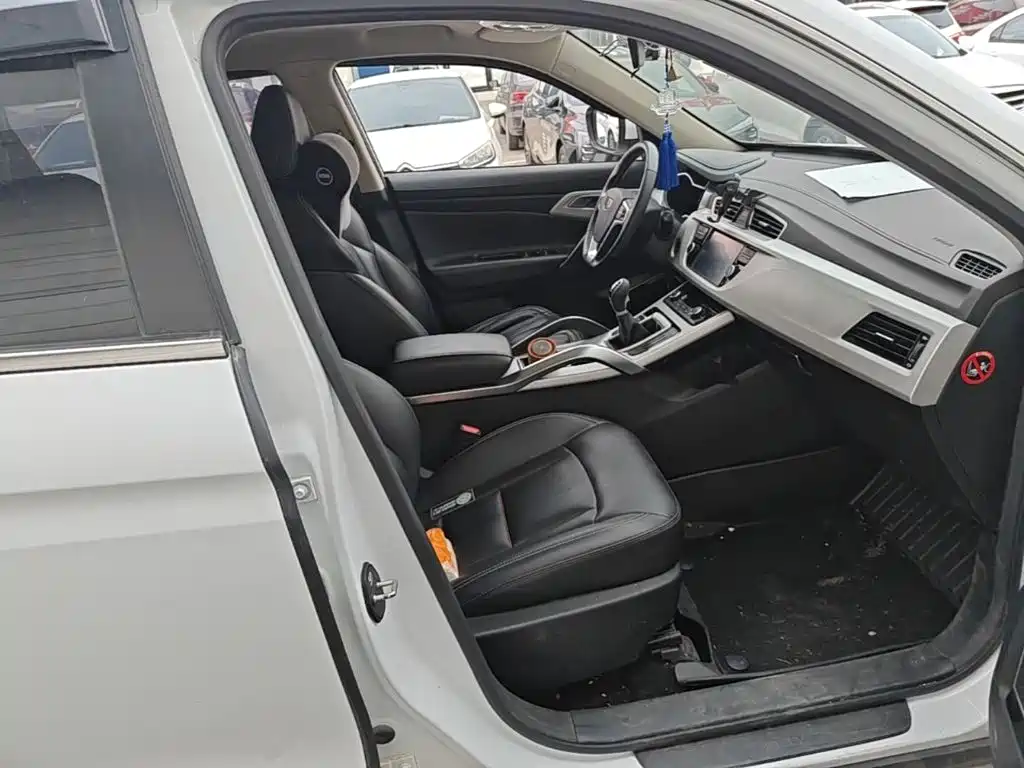 Geely Boyue — миниатюра 20