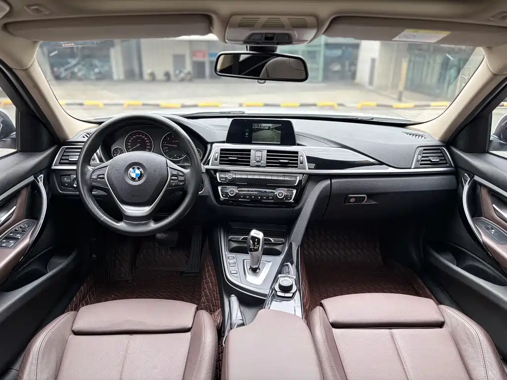 BMW 3 Series — миниатюра 11
