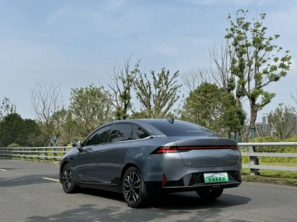 XPeng P5 — миниатюра 9