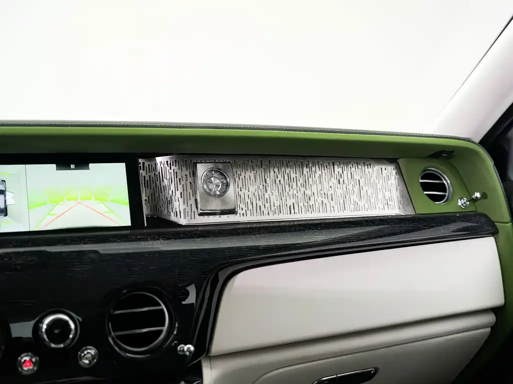 Rolls-Royce Phantom — миниатюра 13