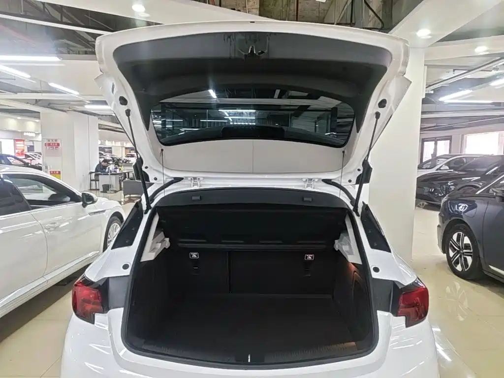 Buick Verano — миниатюра 19