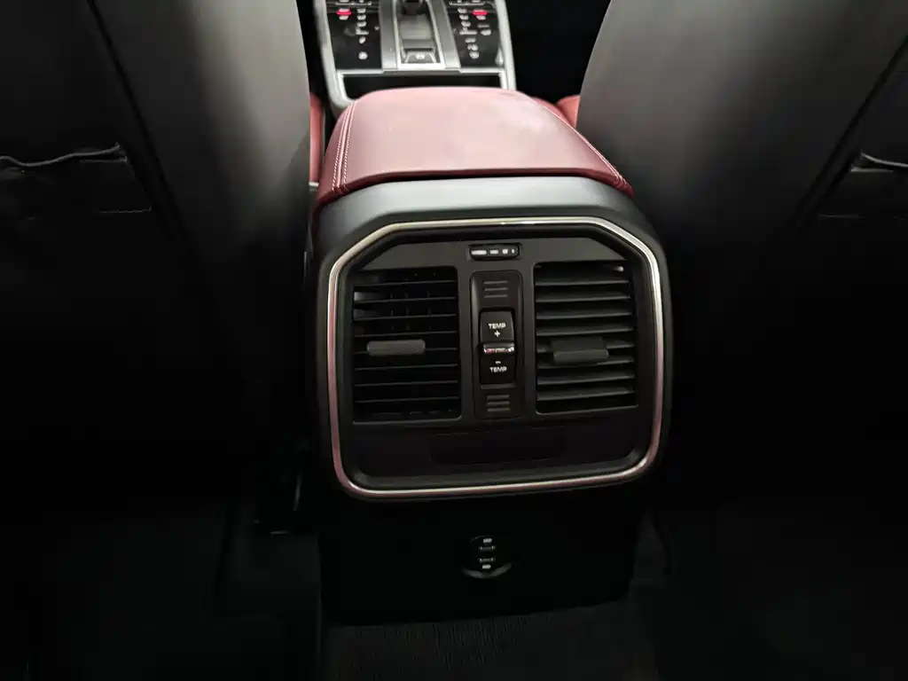 Porsche Macan — миниатюра 20