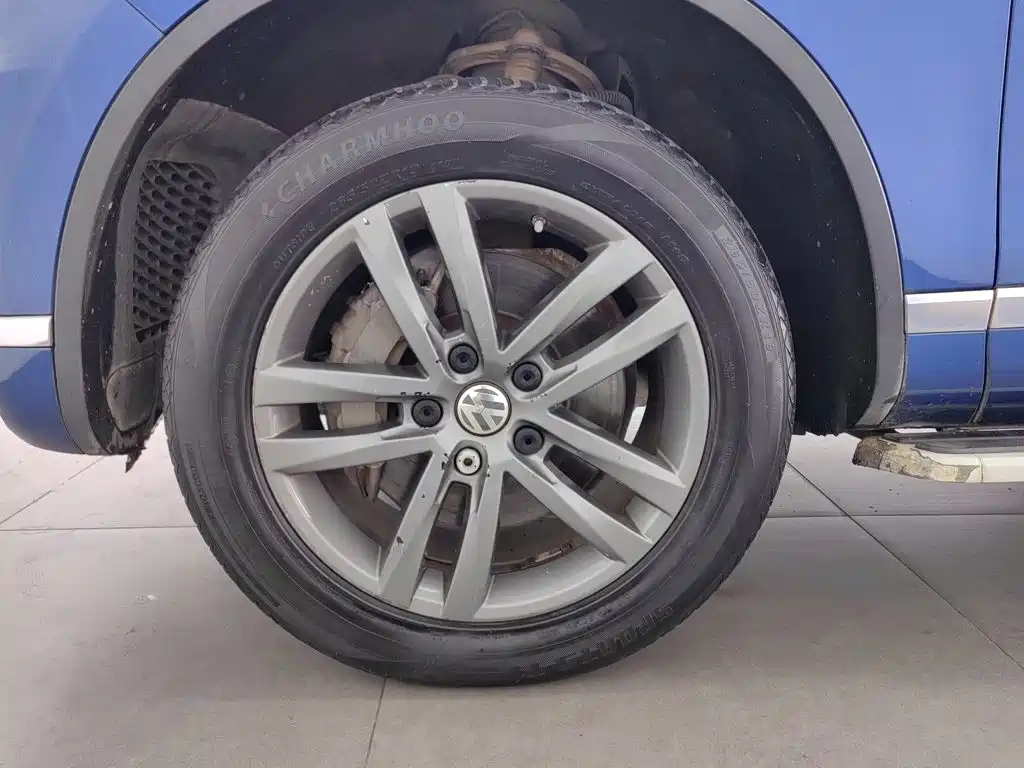 Volkswagen Touareg — миниатюра 17