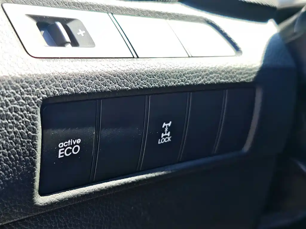 Hyundai Santa Fe — миниатюра 11