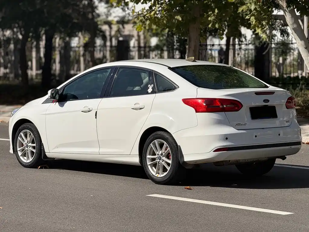 Ford Focus — миниатюра 5
