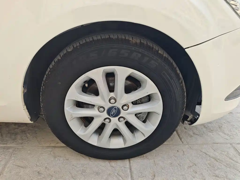 Ford Focus — миниатюра 15