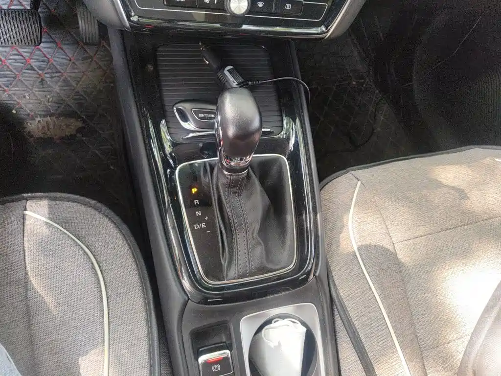Roewe i5 — миниатюра 10