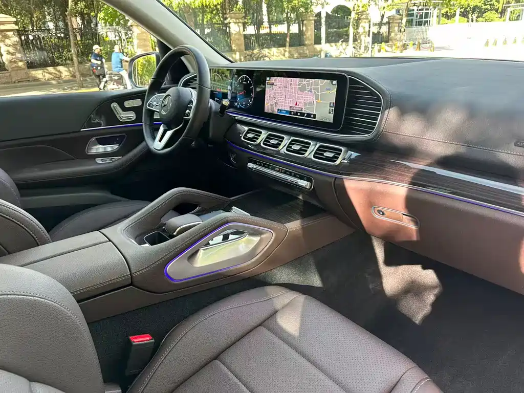 Mercedes-Benz GLE (Import) — миниатюра 13