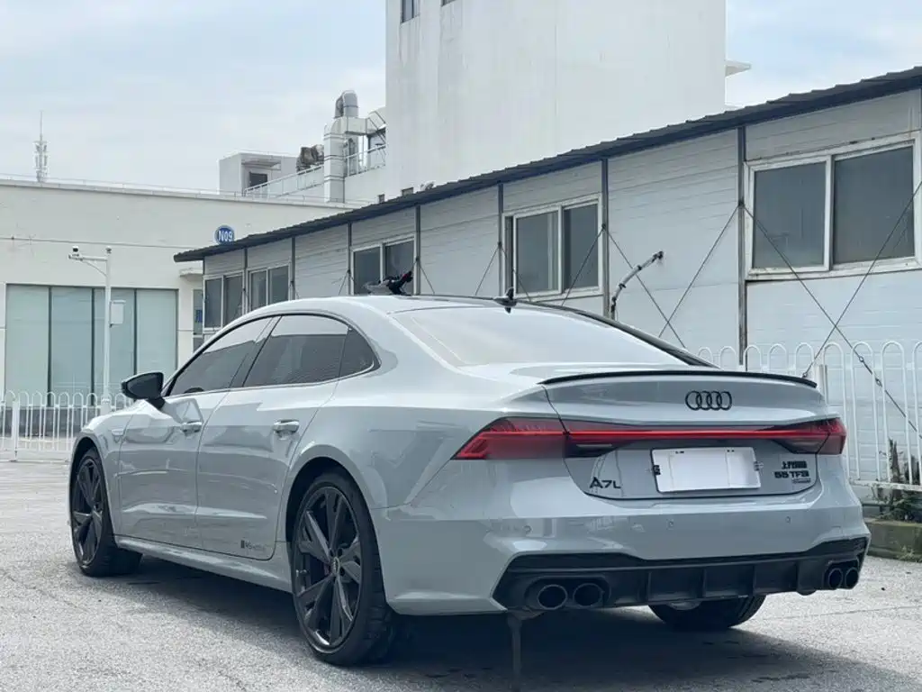 Audi A7L — миниатюра 11