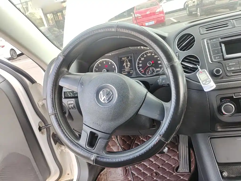 Volkswagen Tiguan — миниатюра 11