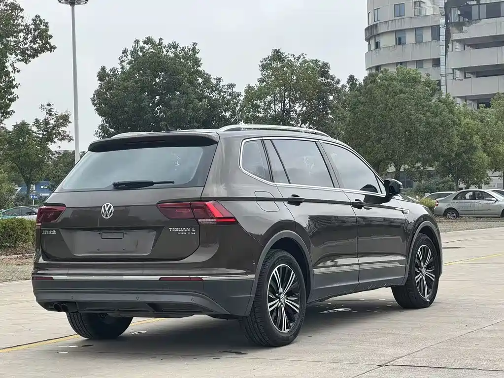 Volkswagen Tiguan L — миниатюра 8