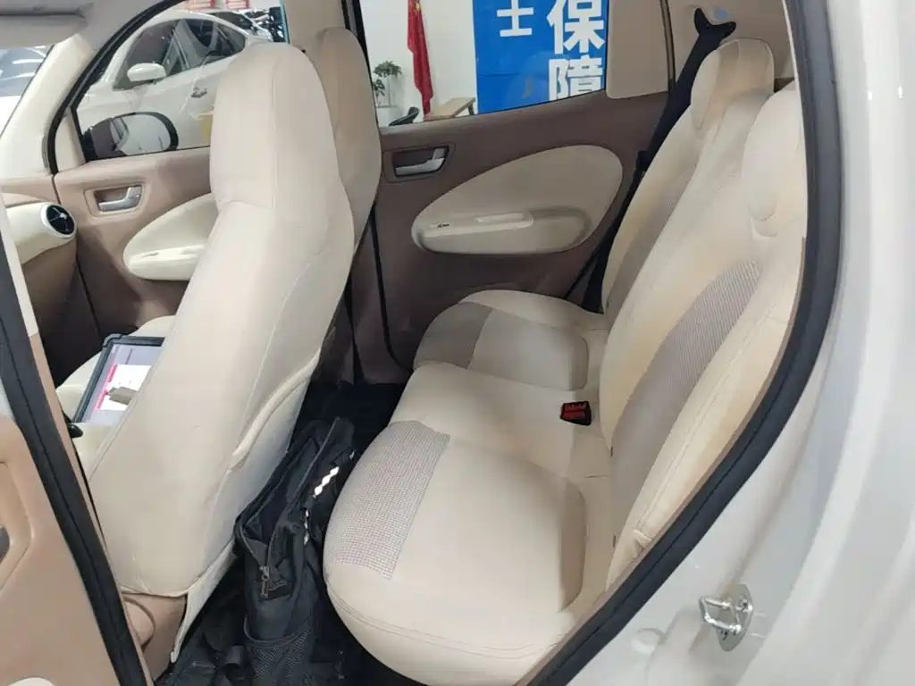 Wuling MINIEV — миниатюра 17