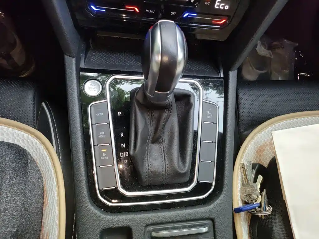 Volkswagen 迈腾 PHEV — миниатюра 15