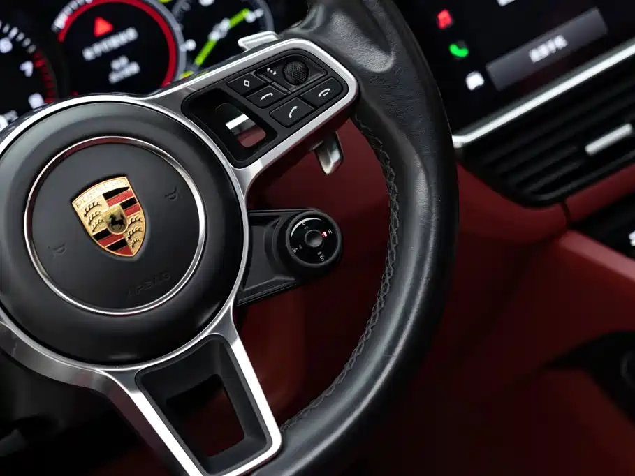 Porsche Cayenne Hybrid — миниатюра 20