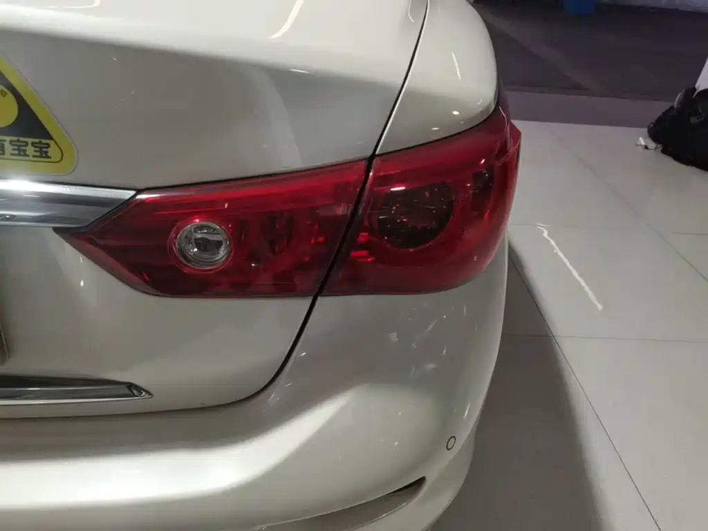 Infiniti Q50L 2016 2.0T Enjoy