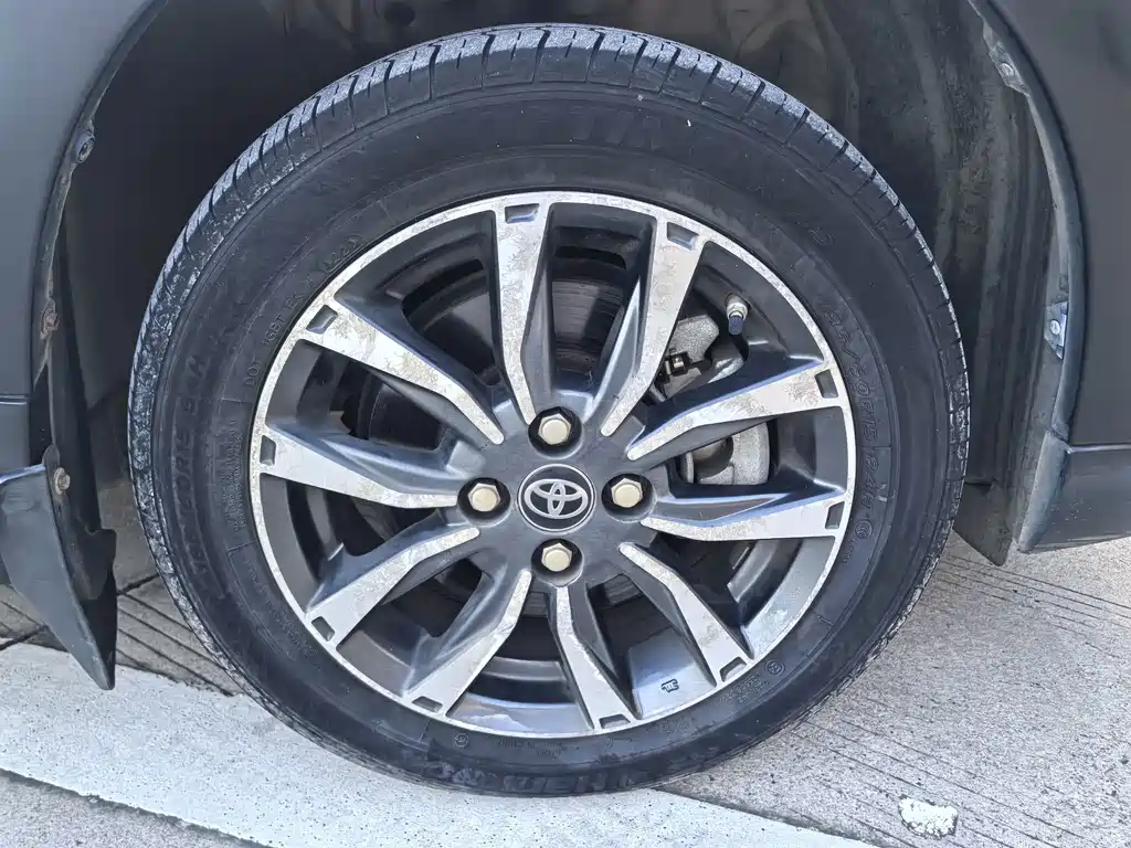 Toyota Yaris L — миниатюра 30