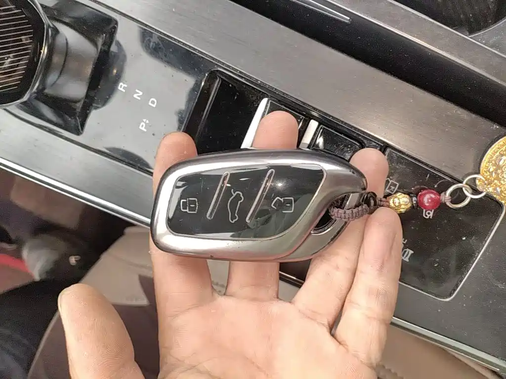 Roewe RX5 MAX — миниатюра 9