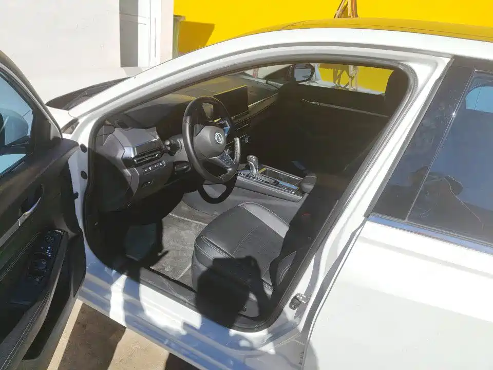 Nissan Teana — миниатюра 7