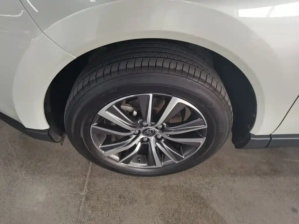 Toyota Harrier — миниатюра 23