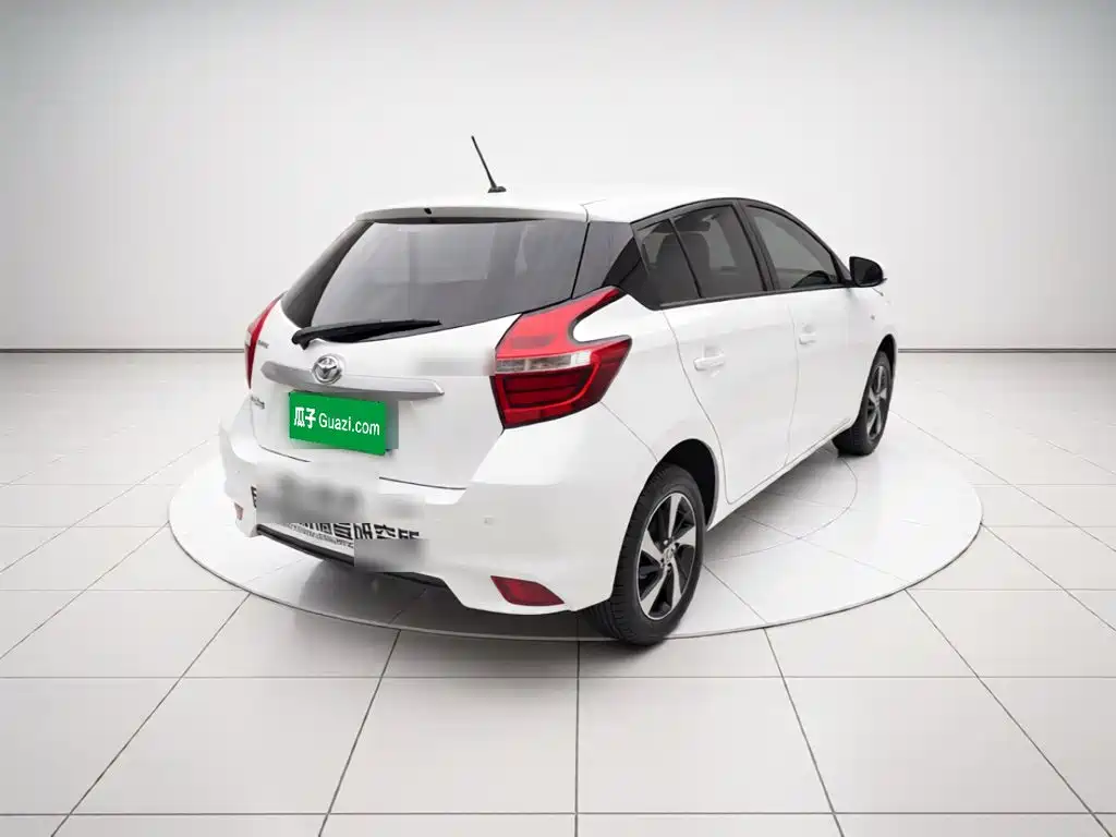 Toyota Yaris L — миниатюра 6