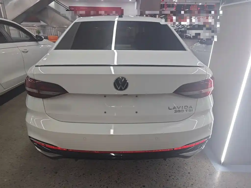 Volkswagen Lavida — миниатюра 6