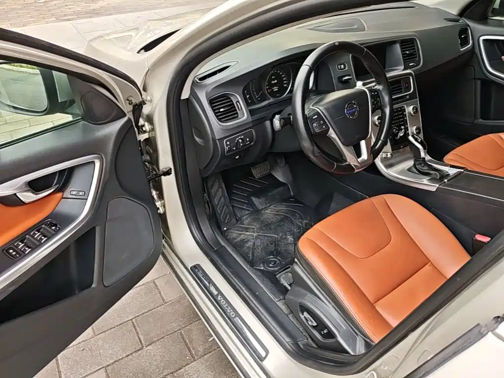 Volvo S60 — миниатюра 16