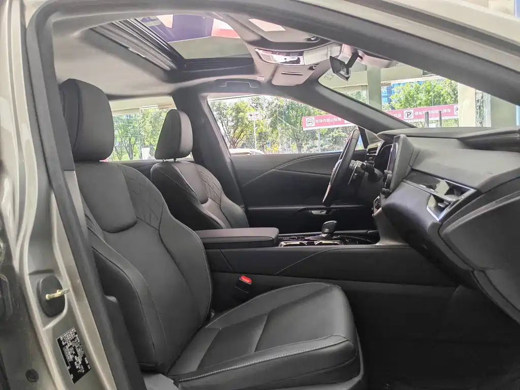 Lexus RX — миниатюра 25