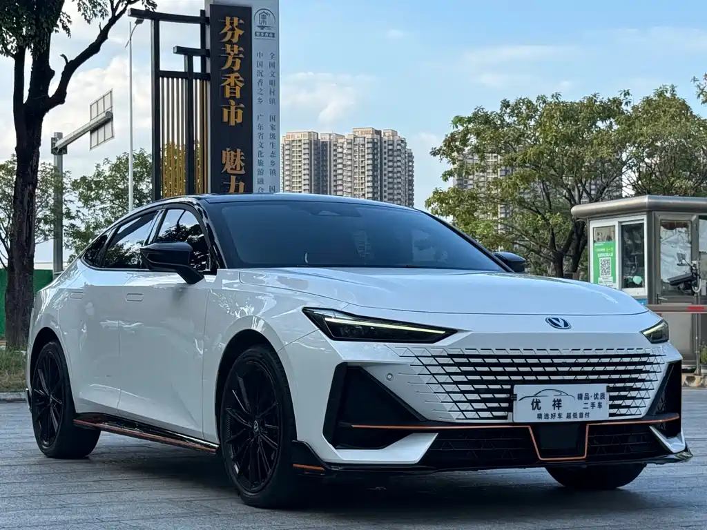 Changan UNI-V — миниатюра 3