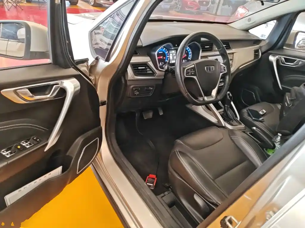 Geely Vision X3 — миниатюра 16