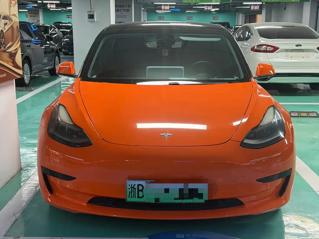 Tesla Model 3 — миниатюра 2