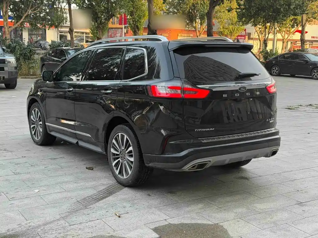 Ford Edge — миниатюра 11
