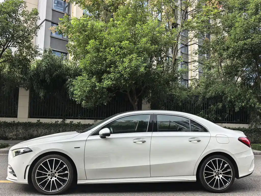 Mercedes-Benz A-Class — миниатюра 17