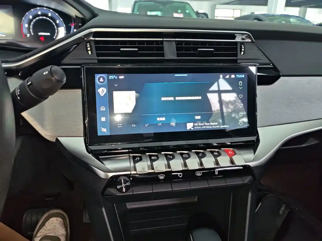 Peugeot 408 — миниатюра 13