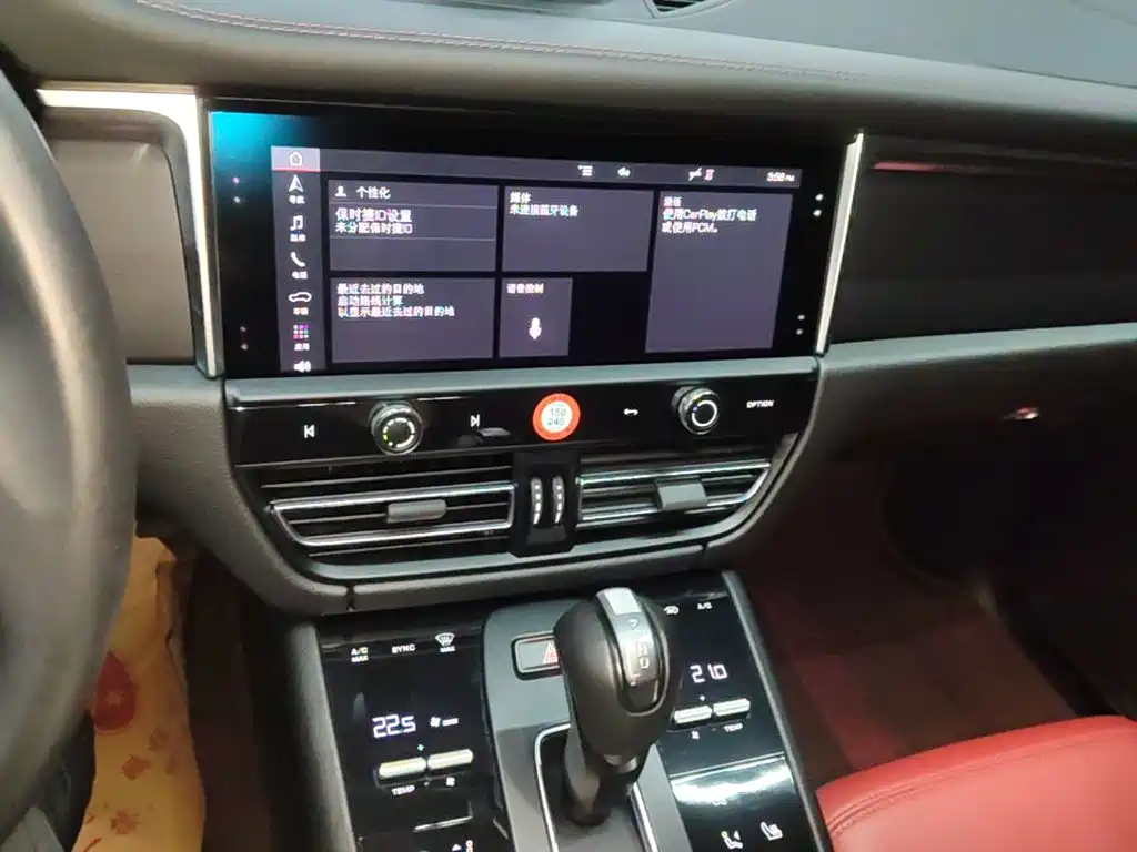 Porsche Macan — миниатюра 13