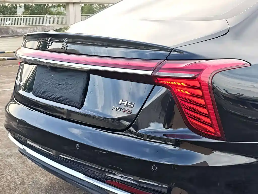 Hongqi Hongqi H5 — миниатюра 15