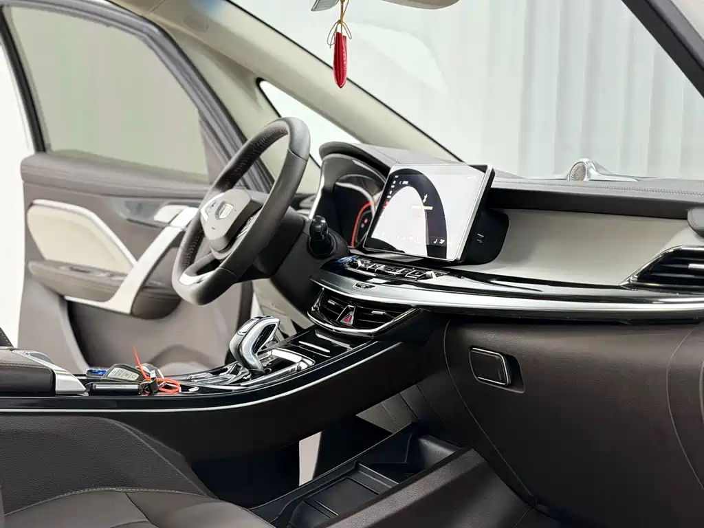 Geely Jia Ji New Energy — миниатюра 20