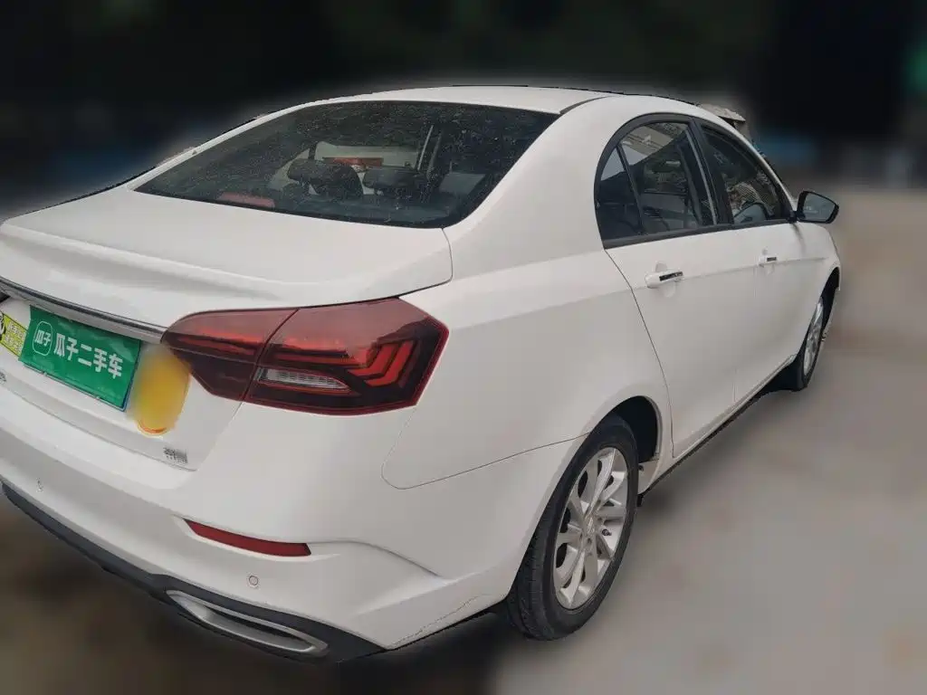 Geely Emgrand — миниатюра 6