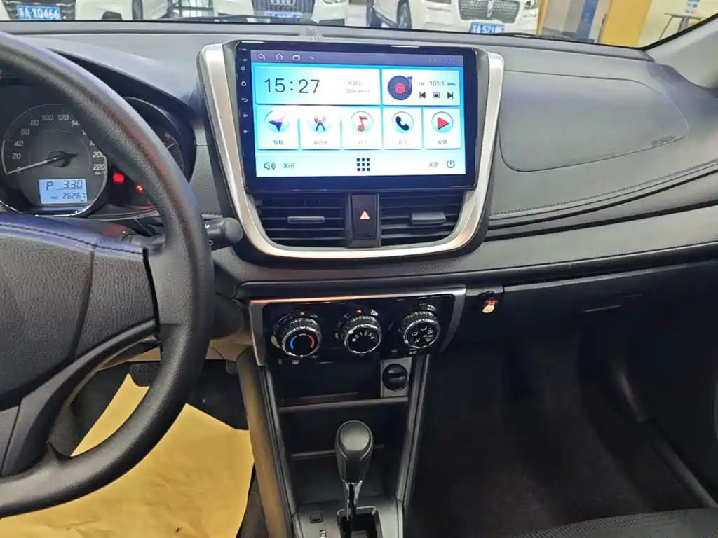 Toyota Yaris L — миниатюра 13