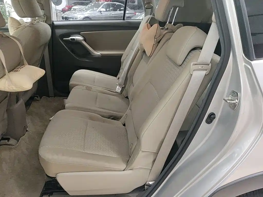 Toyota Verso — миниатюра 17