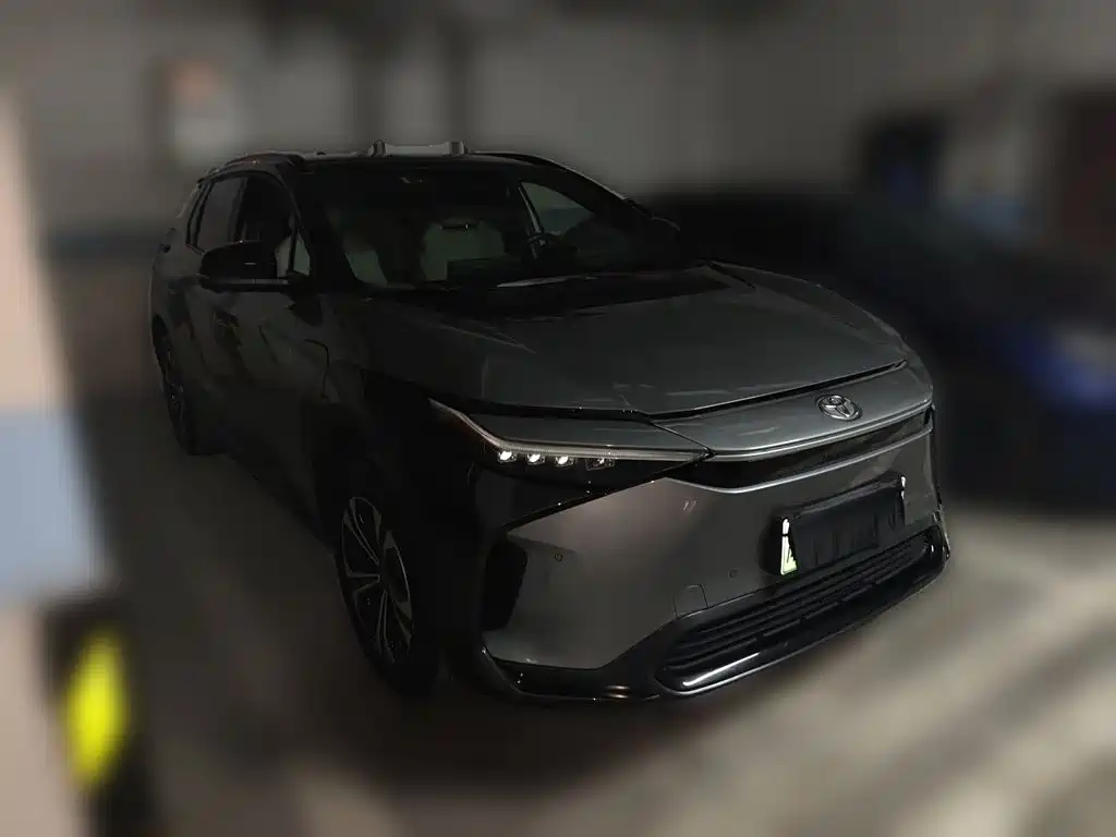 Toyota bZ4X — миниатюра 3
