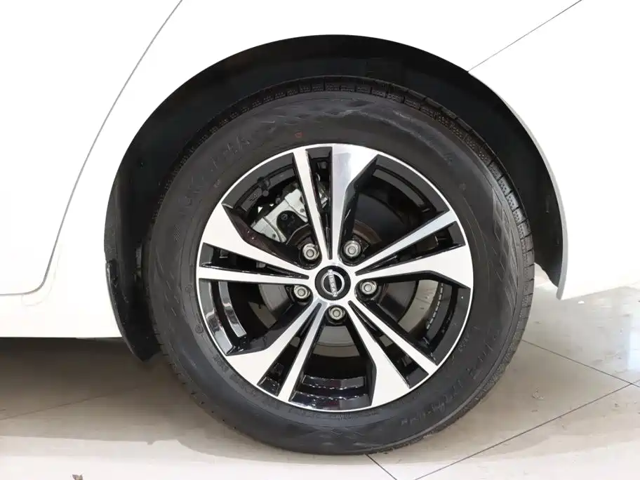 Nissan Sylphy — миниатюра 15